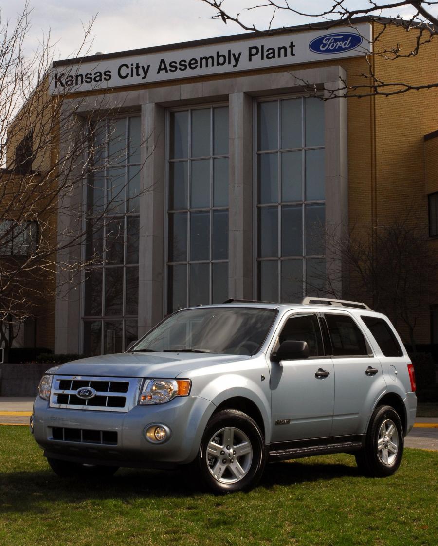  Ford Escape Hybrid 2008 года  (фото 22 из 33)